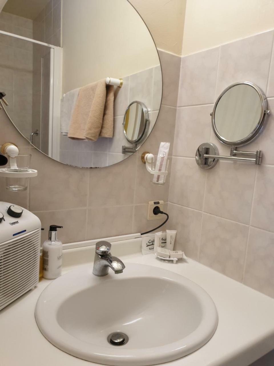 Hostellerie Daiseldaele Dadizele Luaran gambar