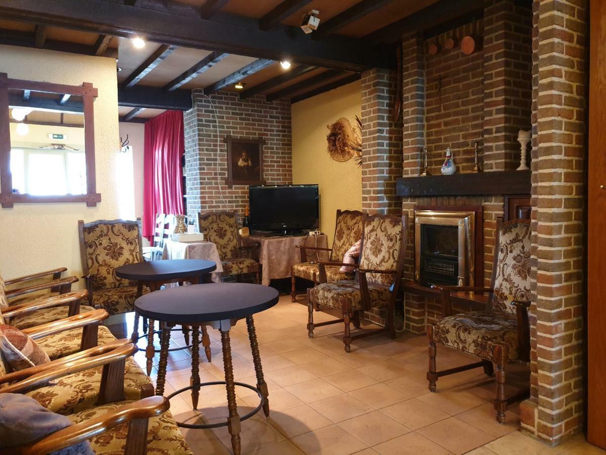 Hostellerie Daiseldaele Dadizele Luaran gambar